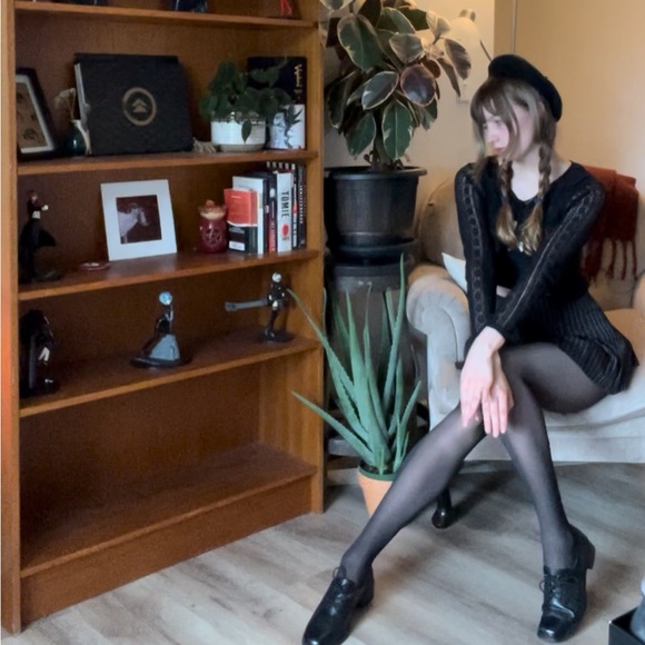 Meet your Posher, Hailey - Picture 1 of 9